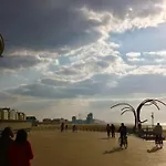 Daire Rustig Met Zeezicht Dicht Bij Het Centrum Oostende
