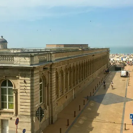 Rustig Met Zeezicht Dicht Bij Het Centrum Apartamento *