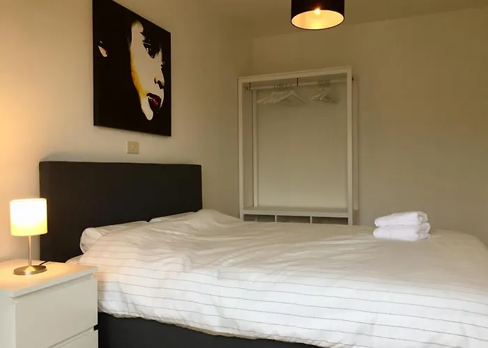 Rustig Met Zeezicht Dicht Bij Het Centrum Appartement