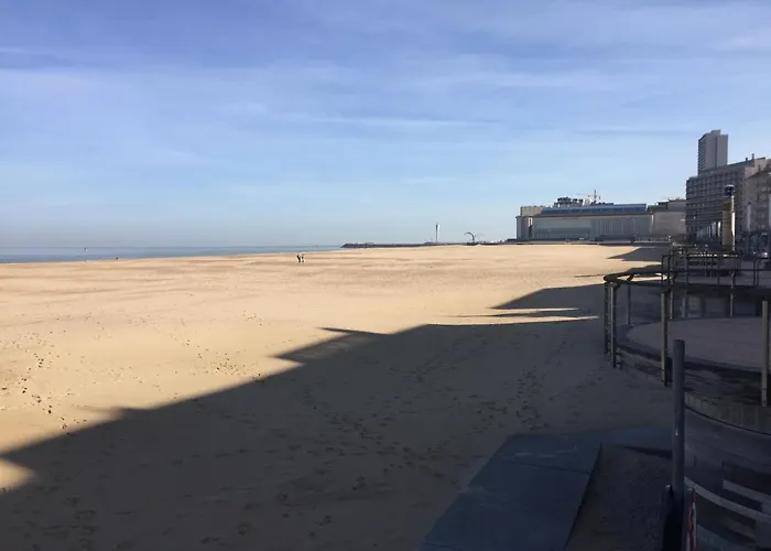 Rustig Met Zeezicht Dicht Bij Het Centrum