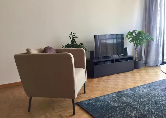 Апартаменты Rustig Met Zeezicht Dicht Bij Het Centrum